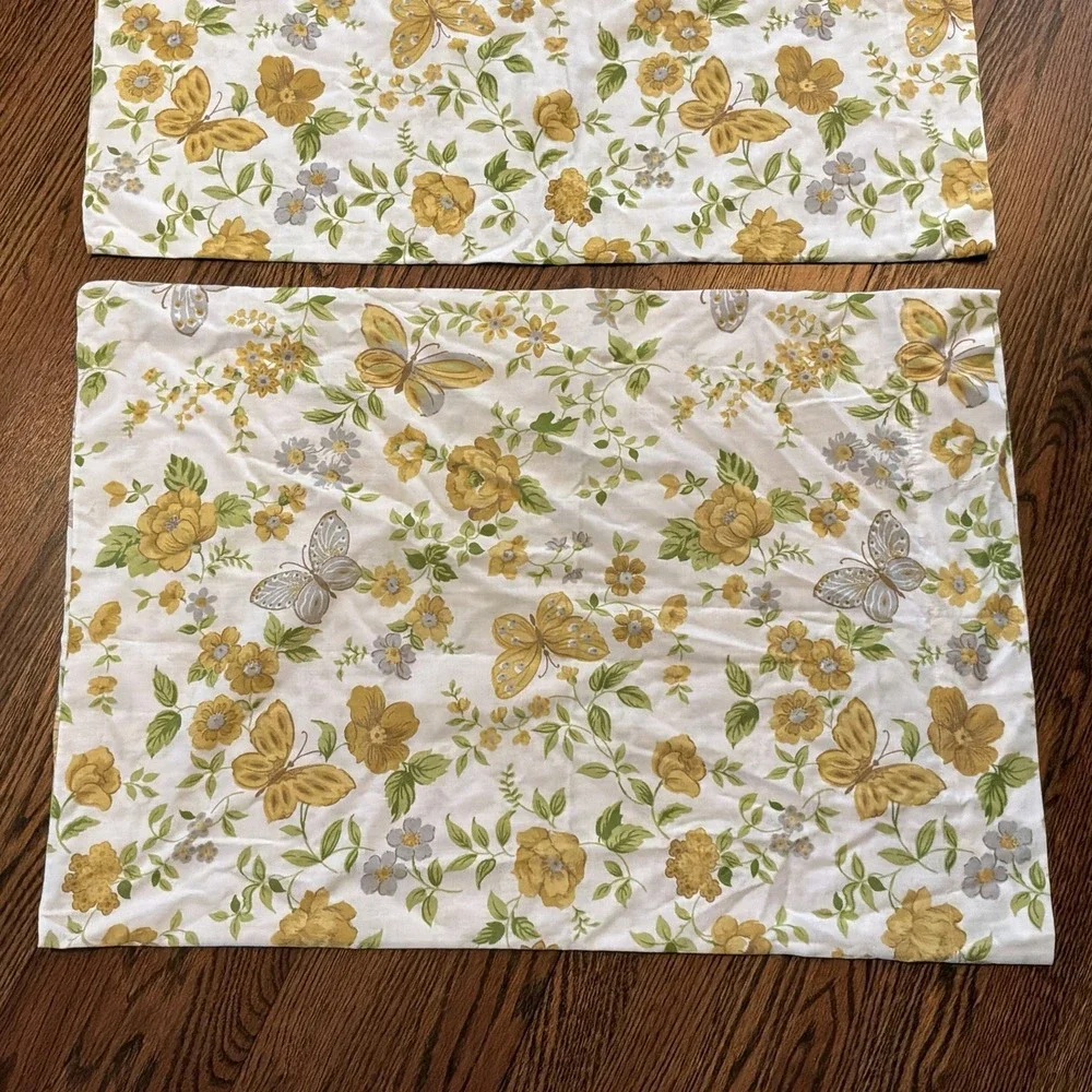Vtg Pair‎ Cannon Monticello Pillowcases Butterflies Flowers Gold Summer Day 1978